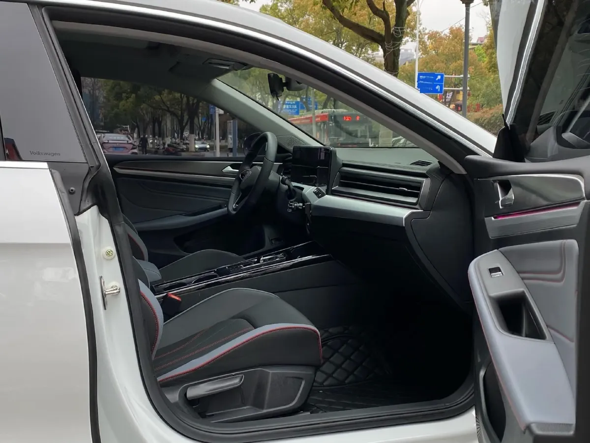 2024 Volkswagen Lamando 1.4T 150HP L4 7DCT,autocango,china used car exporter,china ev exporter,chinese used car exporter,chinese used ev exporter