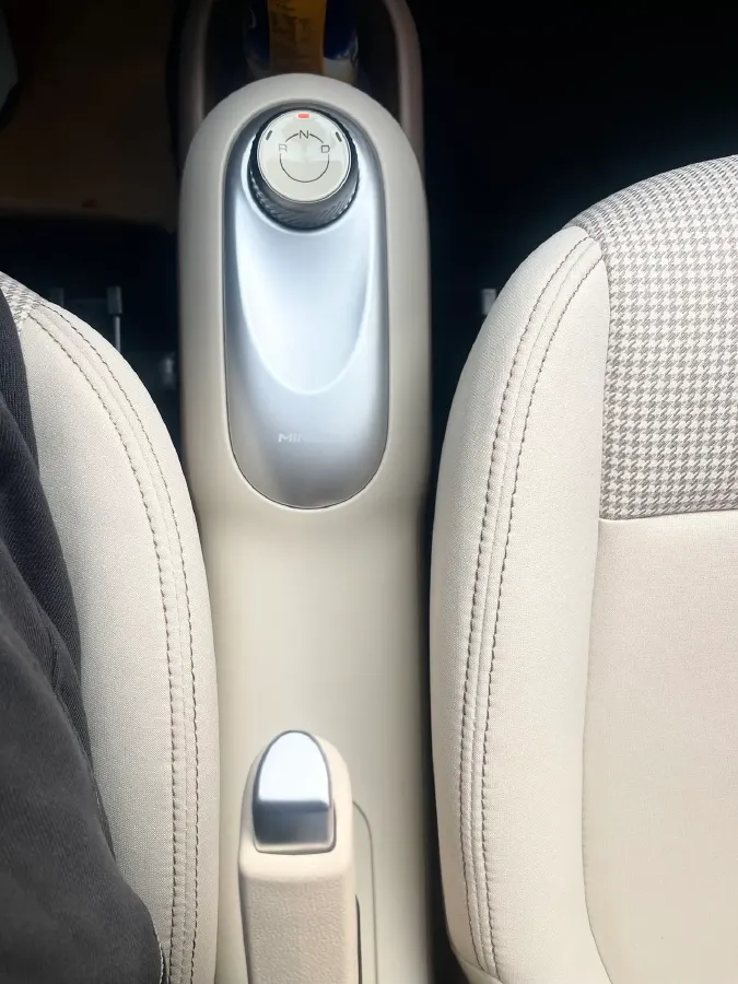 2025 WuLing HongGuang MINI EV BEV 16.2KWH,autocango,china used car exporter,china ev exporter,chinese used car exporter,chinese used ev exporter