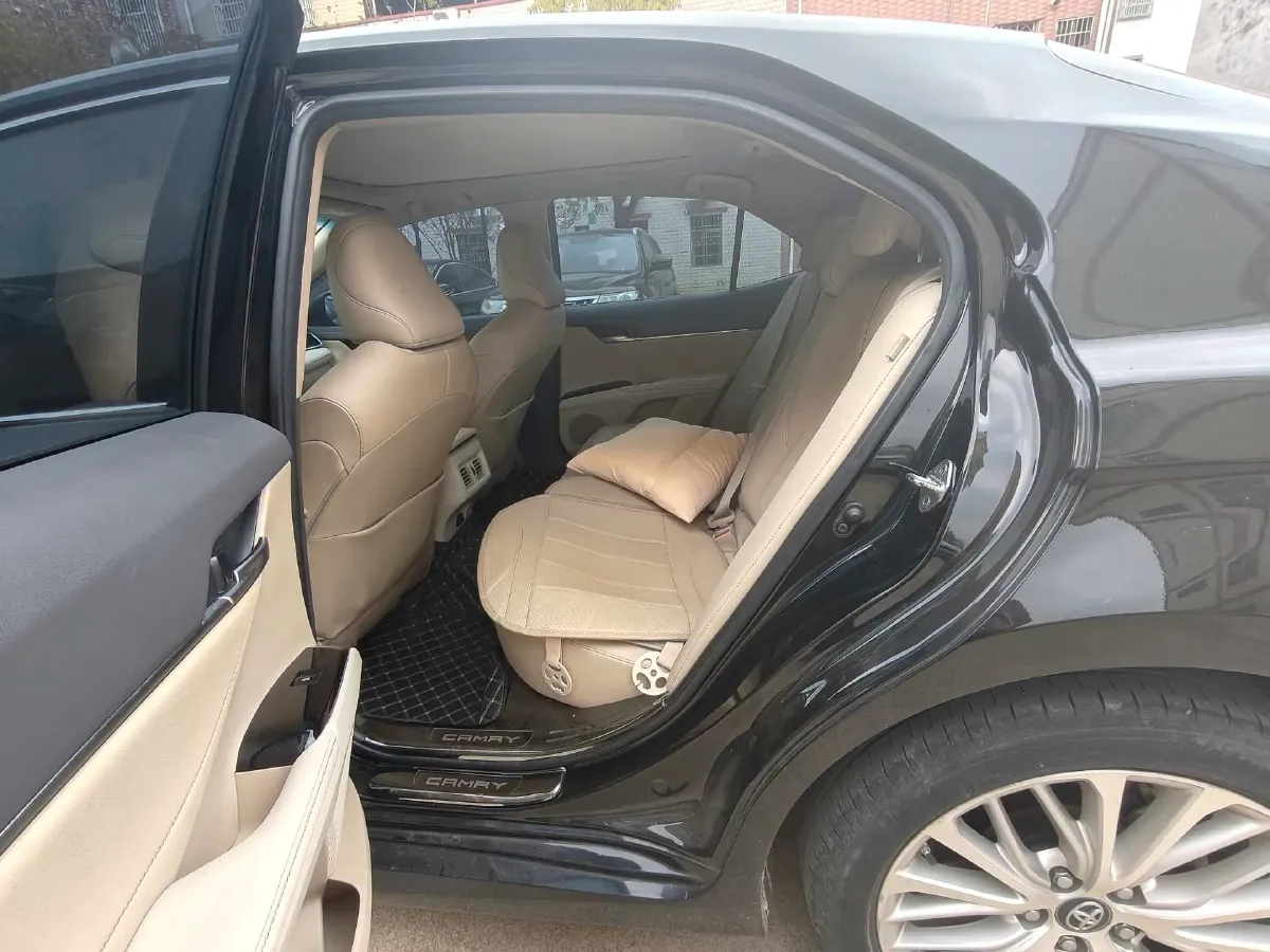 2019 Toyota Camry 2.5L 209HP L4 8AT,autocango,china used car exporter,china ev exporter,chinese used car exporter,chinese used ev exporter