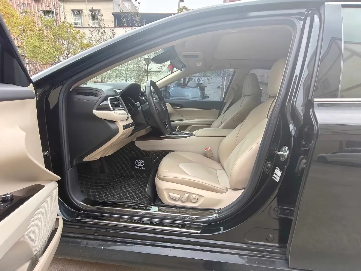 2019 Toyota Camry 2.5L 209HP L4 8AT,autocango,china used car exporter,china ev exporter,chinese used car exporter,chinese used ev exporter