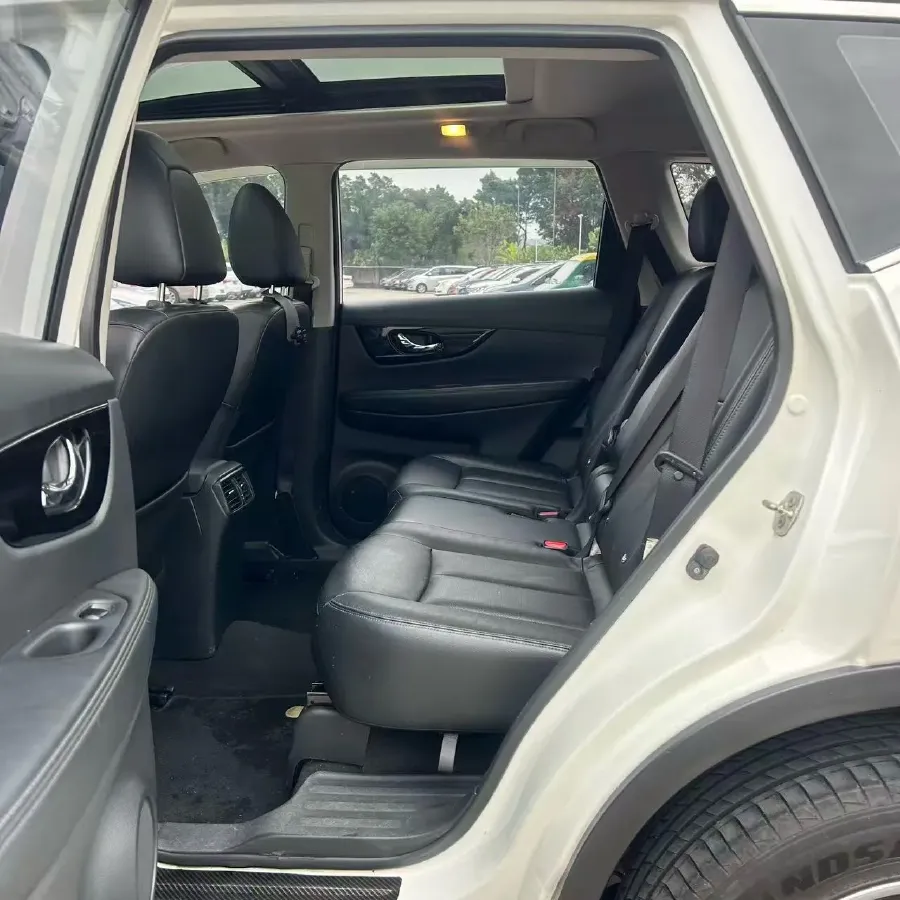 2021 Nissan X-Trail 2.0L 151HP L4 CVT,autocango,china used car exporter,china ev exporter,chinese used car exporter,chinese used ev exporter