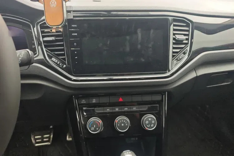 2021 Volkswagen T-Roc 1.4T 150HP L4 7DCT,autocango,china used car exporter,china ev exporter,chinese used car exporter,chinese used ev exporter