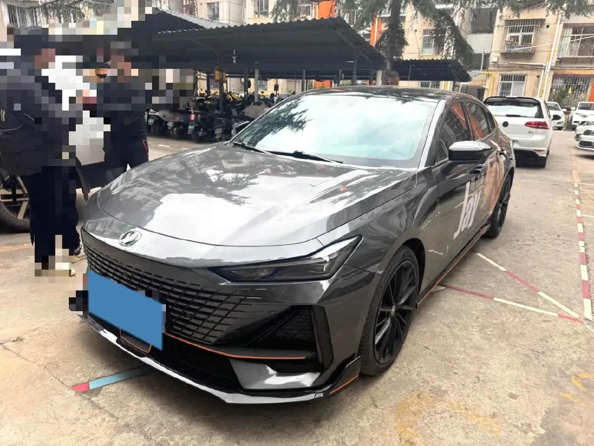 2022 ChangAn UNI-V 1.5T 188HP L4 7DCT,autocango,china used car exporter,china ev exporter,chinese used car exporter,chinese used ev exporter