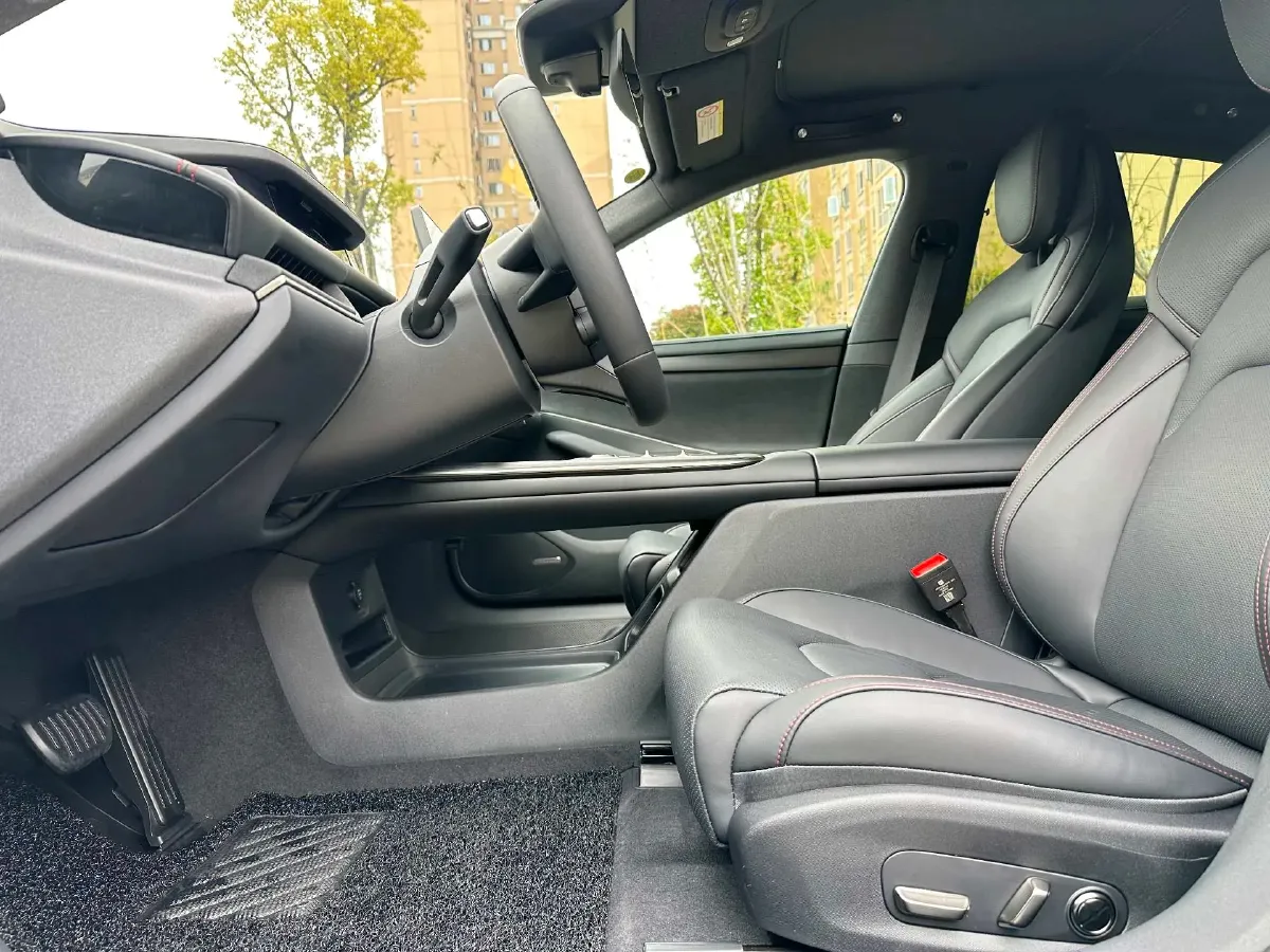 2024 MI SU7 BEV 94.3KWH,autocango,china used car exporter,china ev exporter,chinese used car exporter,chinese used ev exporter