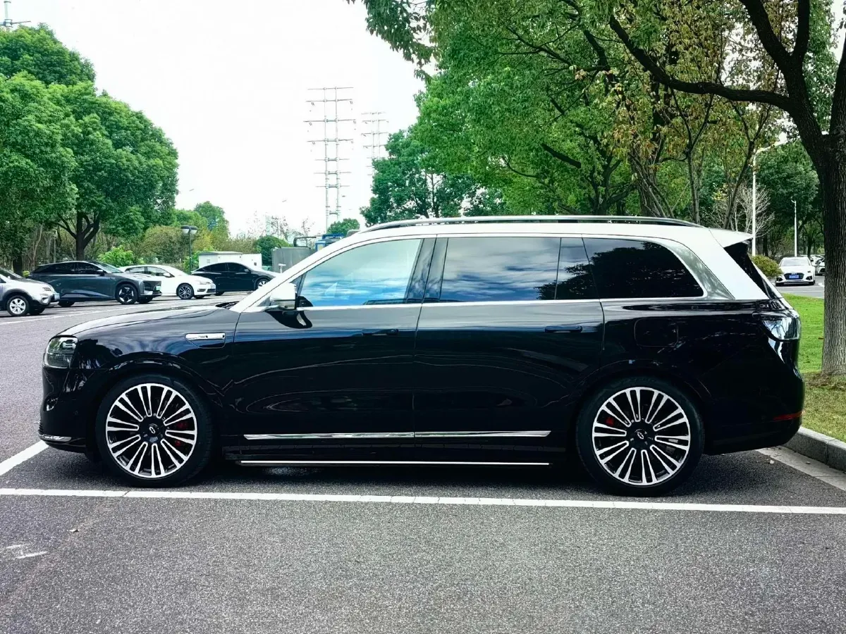 2024 AITO AITO M9 1.5T 152HP L4 REEV 42KWH,autocango,china used car exporter,china ev exporter,chinese used car exporter,chinese used ev exporter