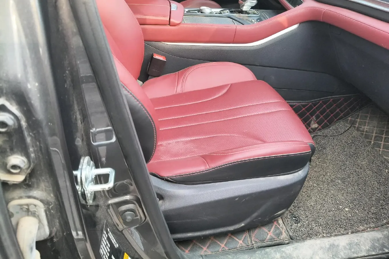 2021 ChangAn CS75 Plus 1.5T 178HP L4 6AT,autocango,china used car exporter,china ev exporter,chinese used car exporter,chinese used ev exporter