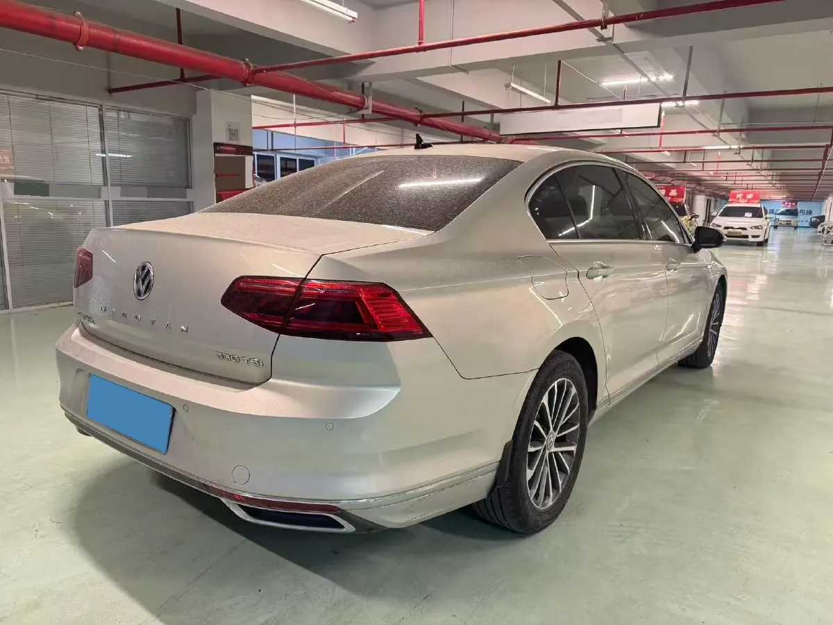 2020 Volkswagen Magotan 2.0T 186HP L4 7DCT,autocango,china used car exporter,china ev exporter,chinese used car exporter,chinese used ev exporter