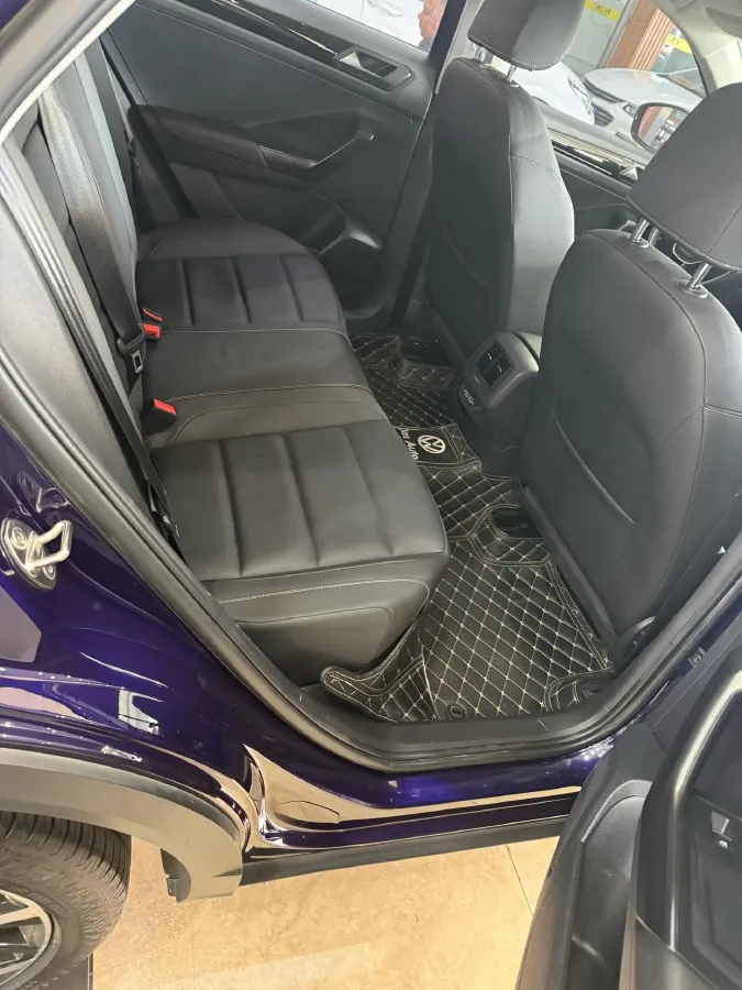 2021 Volkswagen T-Roc 1.4T 150HP L4 7DCT,autocango,china used car exporter,china ev exporter,chinese used car exporter,chinese used ev exporter