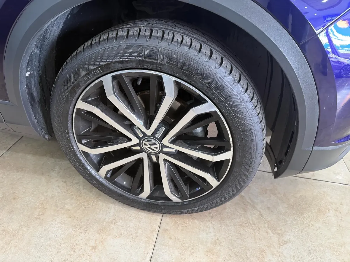 2021 Volkswagen T-Roc 1.4T 150HP L4 7DCT,autocango,china used car exporter,china ev exporter,chinese used car exporter,chinese used ev exporter