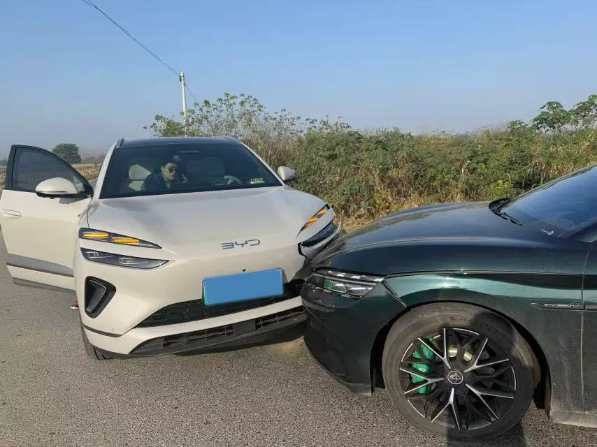 2022 Toyota Highlander 2.5L 192HP L4 E-CVT Hybrid,autocango,china used car exporter,china ev exporter,chinese used car exporter,chinese used ev exporter