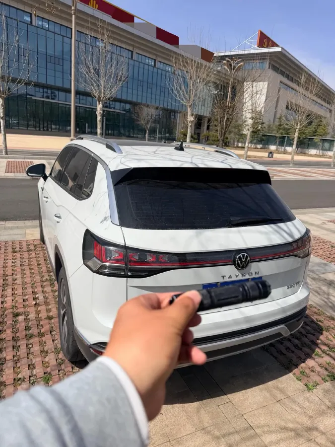 2023 Volkswagen Tayron 2.0T 186HP L4 7DCT,autocango,china used car exporter,china ev exporter,chinese used car exporter,chinese used ev exporter
