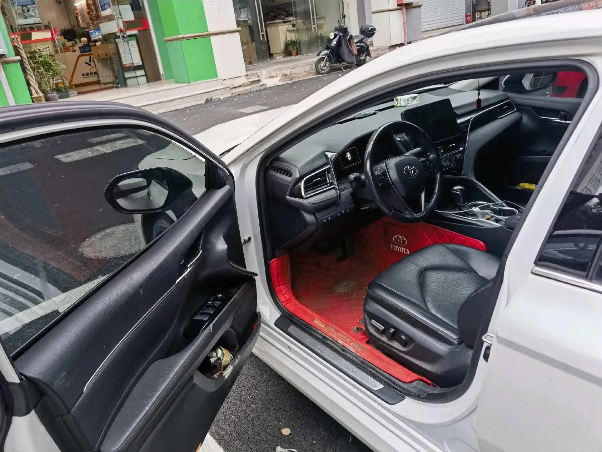 2021 Toyota Camry 2.5L 209HP L4 8AT,autocango,china used car exporter,china ev exporter,chinese used car exporter,chinese used ev exporter