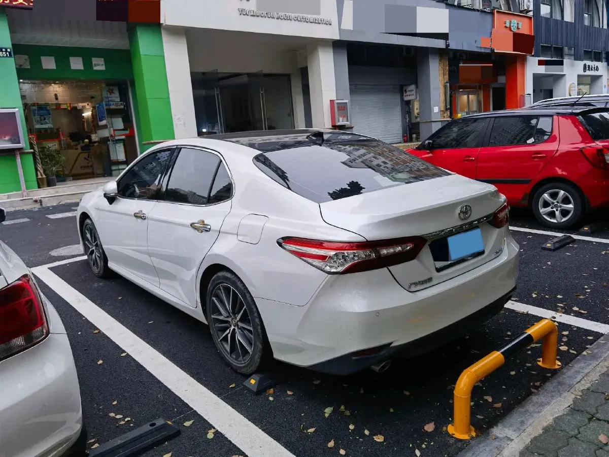 2021 Toyota Camry 2.5L 209HP L4 8AT,autocango,china used car exporter,china ev exporter,chinese used car exporter,chinese used ev exporter