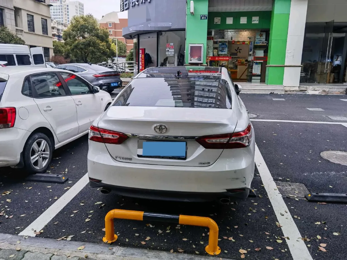 2021 Toyota Camry 2.5L 209HP L4 8AT,autocango,china used car exporter,china ev exporter,chinese used car exporter,chinese used ev exporter