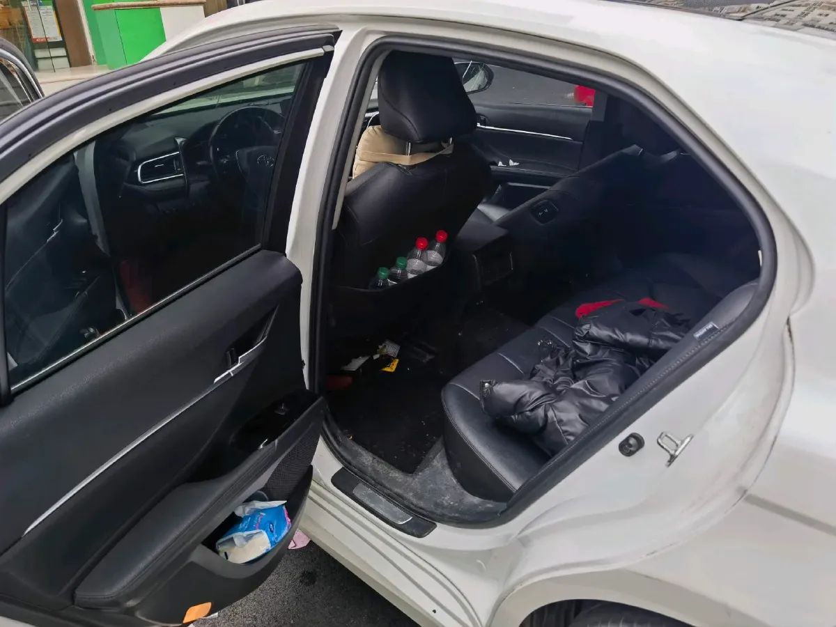 2021 Toyota Camry 2.5L 209HP L4 8AT,autocango,china used car exporter,china ev exporter,chinese used car exporter,chinese used ev exporter