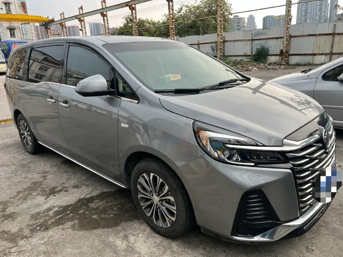 2023 Buick GL8 2.0T 237HP L4 9AT,autocango,china used car exporter,china ev exporter,chinese used car exporter,chinese used ev exporter