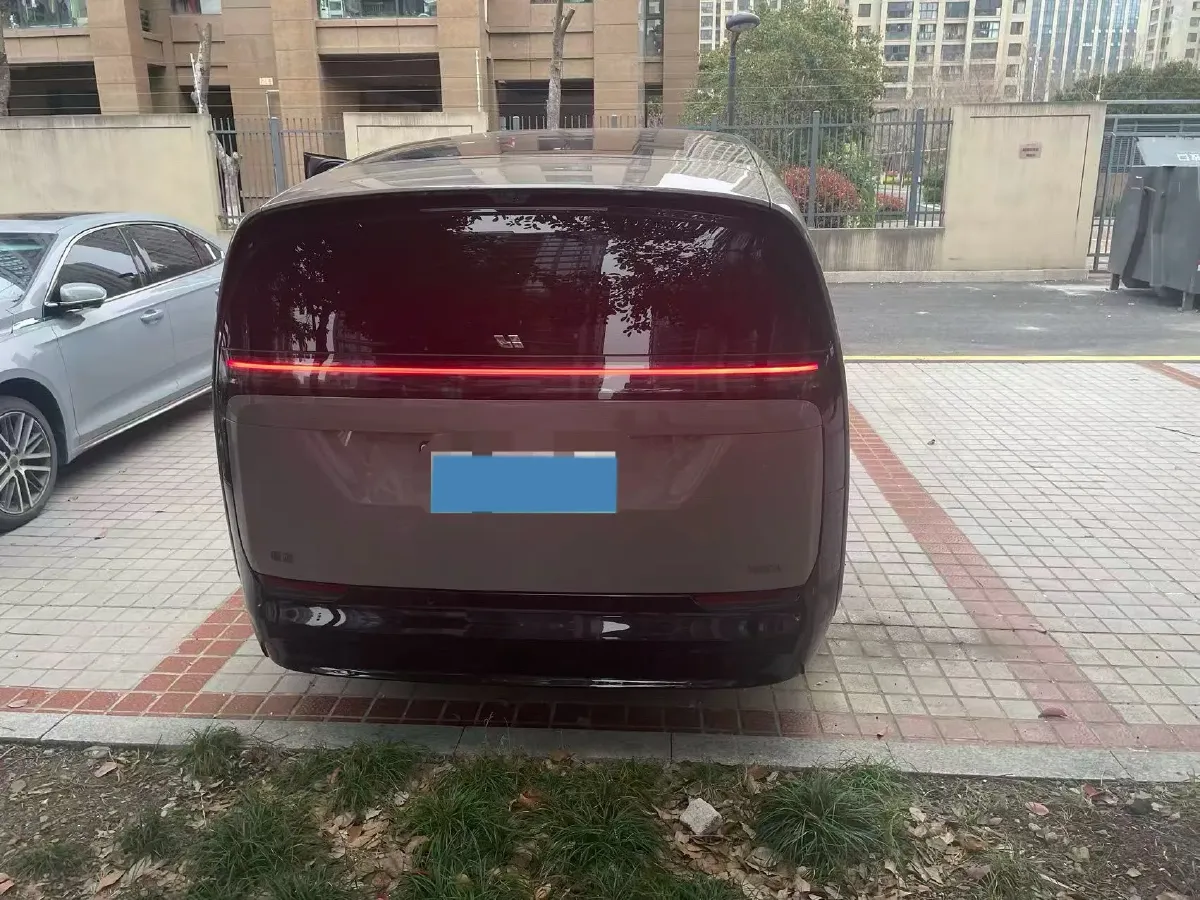 2024 Li MEGA BEV 102.7KWH,autocango,china used car exporter,china ev exporter,chinese used car exporter,chinese used ev exporter