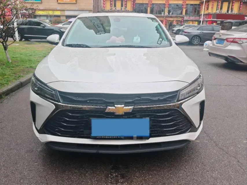2023 Chevrolet Monza 1.5L 113HP L4 6DCT,autocango,china used car exporter,china ev exporter,chinese used car exporter,chinese used ev exporter