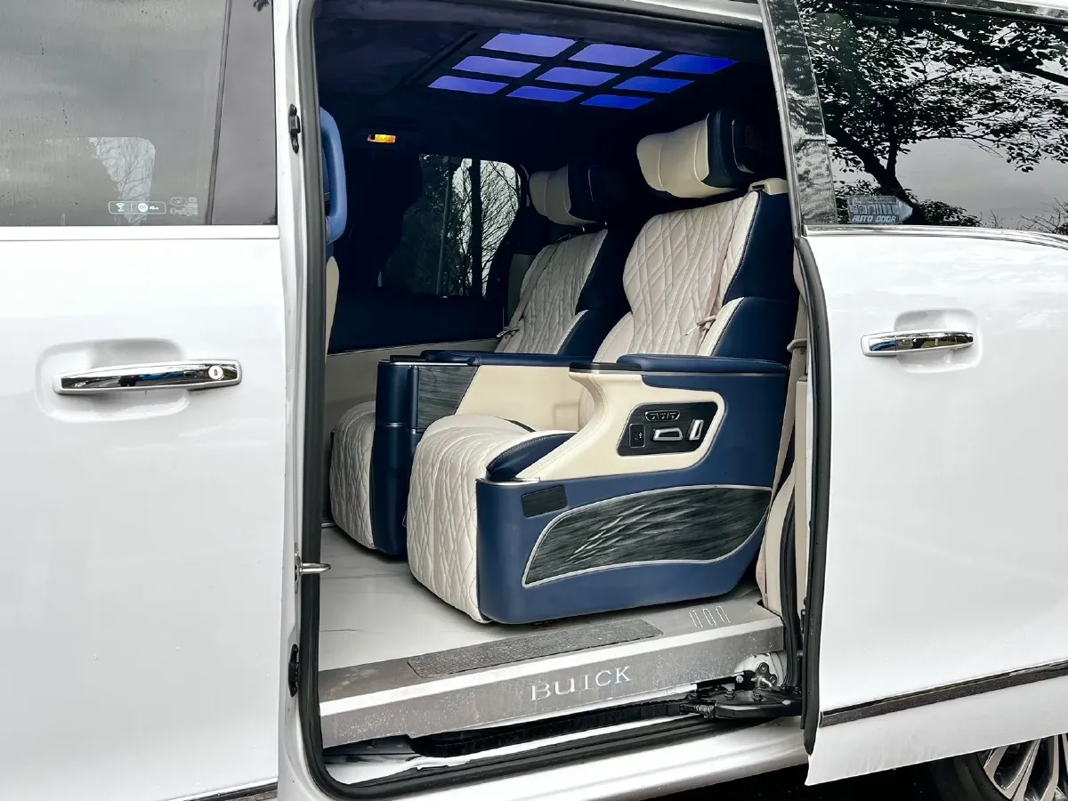 2021 Buick GL8 2.0T 237HP L4 9AT,autocango,china used car exporter,china ev exporter,chinese used car exporter,chinese used ev exporter