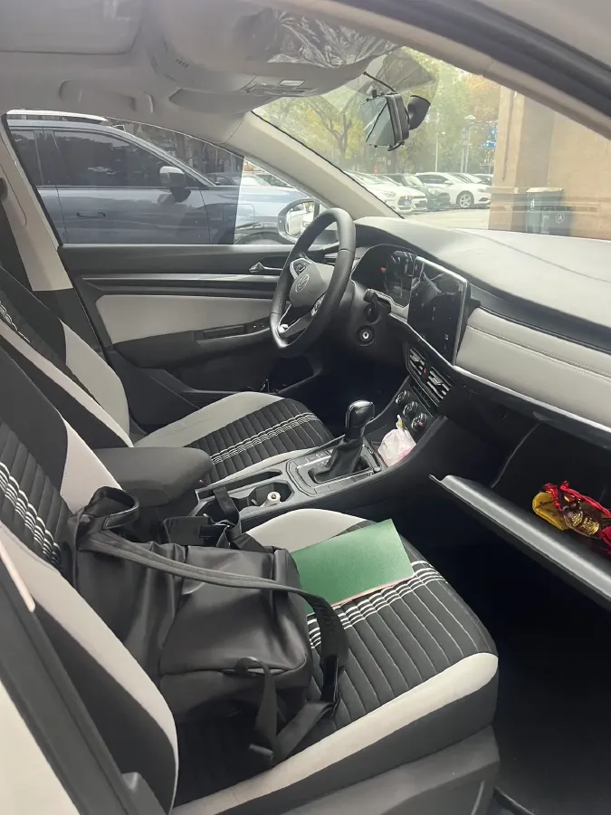 2023 Volkswagen Bora 1.5L 113HP L4 6AT,autocango,china used car exporter,china ev exporter,chinese used car exporter,chinese used ev exporter