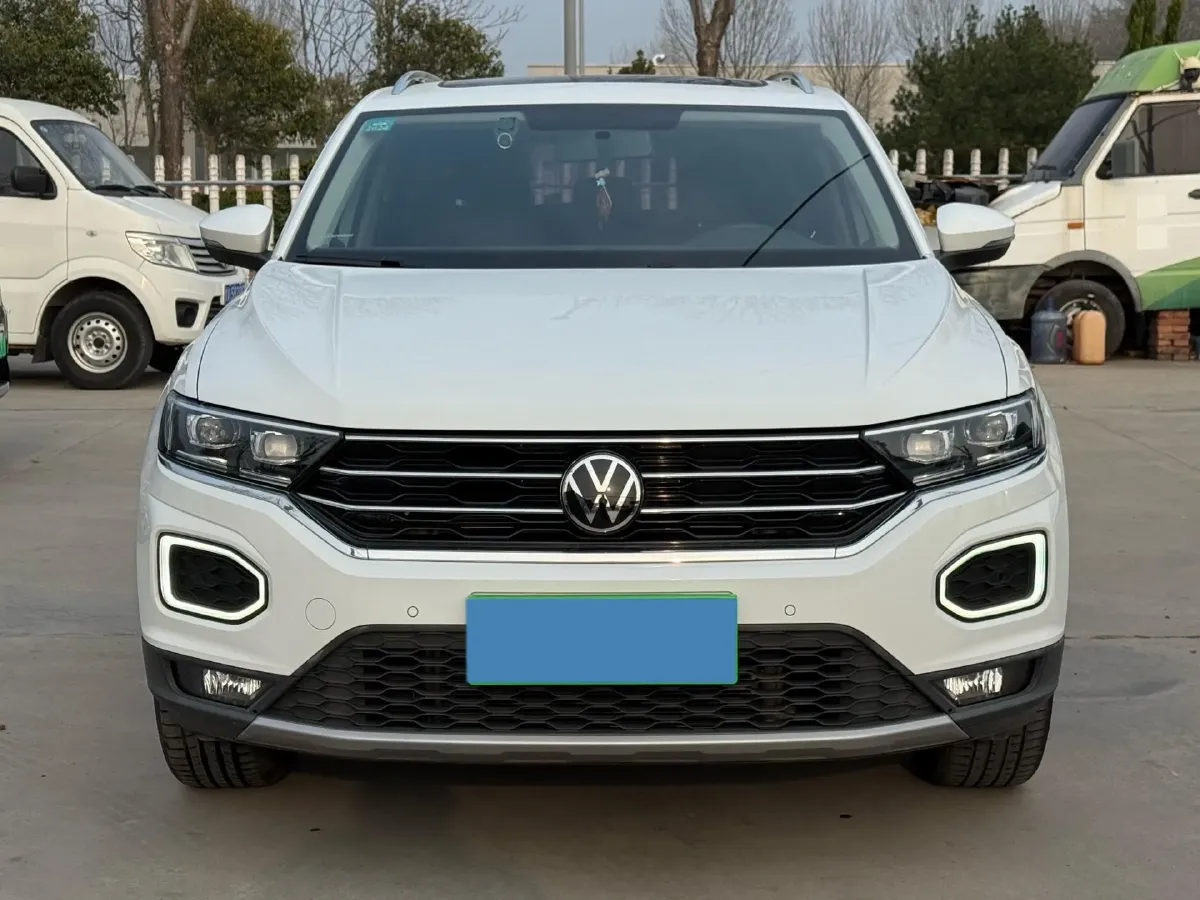 2022 Volkswagen T-Roc 1.4T 150HP L4 7DCT,autocango,china used car exporter,china ev exporter,chinese used car exporter,chinese used ev exporter