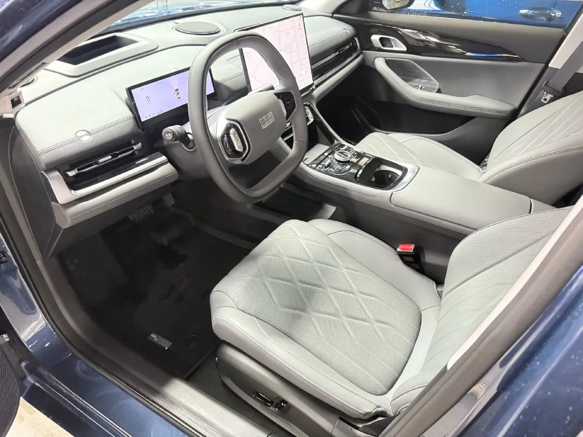 2025 Geely Galaxy A7 1.5L 112HP L4 1DHT PHEV,autocango,china used car exporter,china ev exporter,chinese used car exporter,chinese used ev exporter