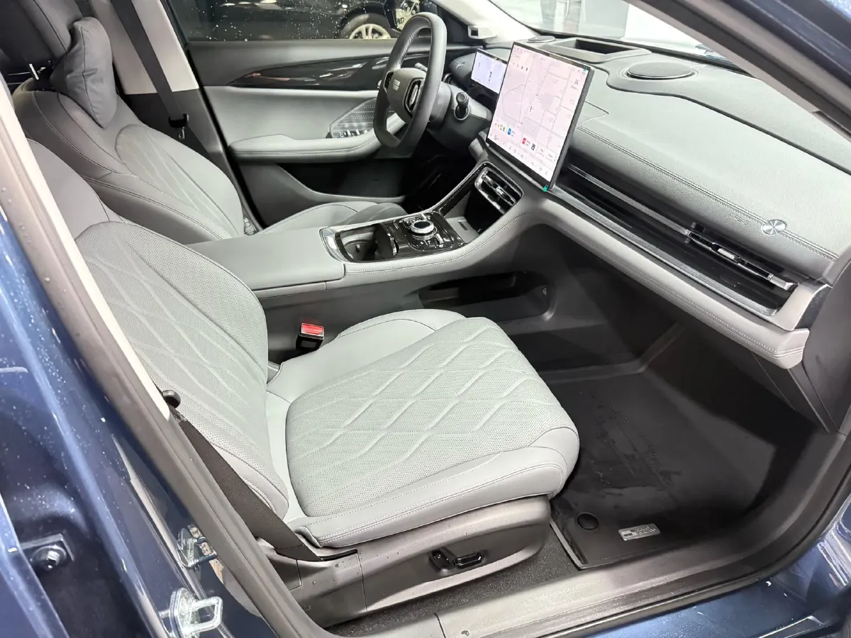 2025 Geely Galaxy A7 1.5L 112HP L4 1DHT PHEV,autocango,china used car exporter,china ev exporter,chinese used car exporter,chinese used ev exporter