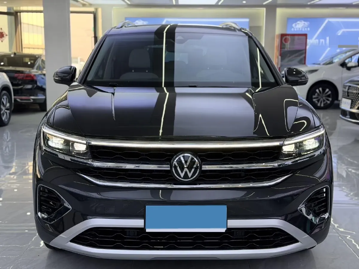 2023 Volkswagen Talagon 2.0T 220HP L4 7DCT,autocango,china used car exporter,china ev exporter,chinese used car exporter,chinese used ev exporter