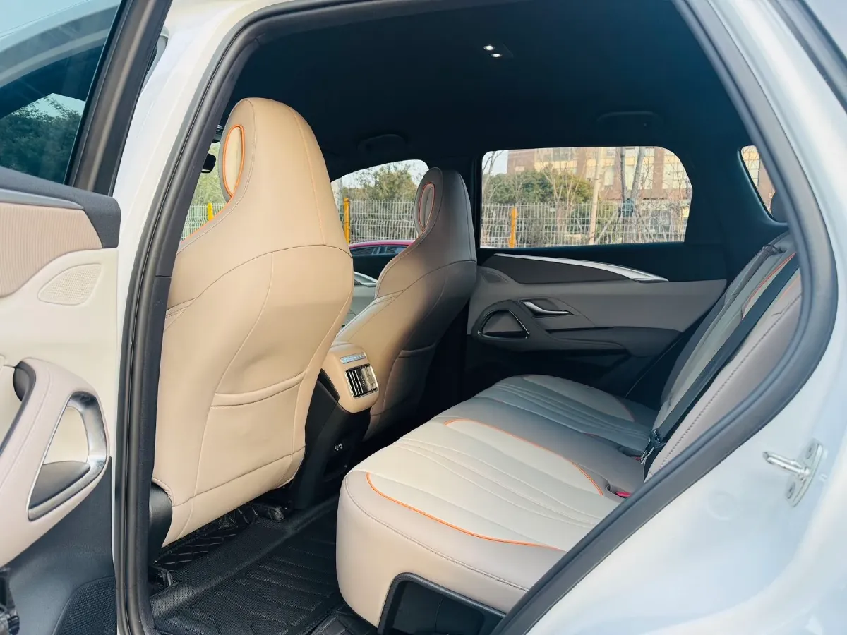 2024 BYD Song Pro 1.5L 110HP L4 E-CVT PHEV 12.9KWH,autocango,china used car exporter,china ev exporter,chinese used car exporter,chinese used ev exporter