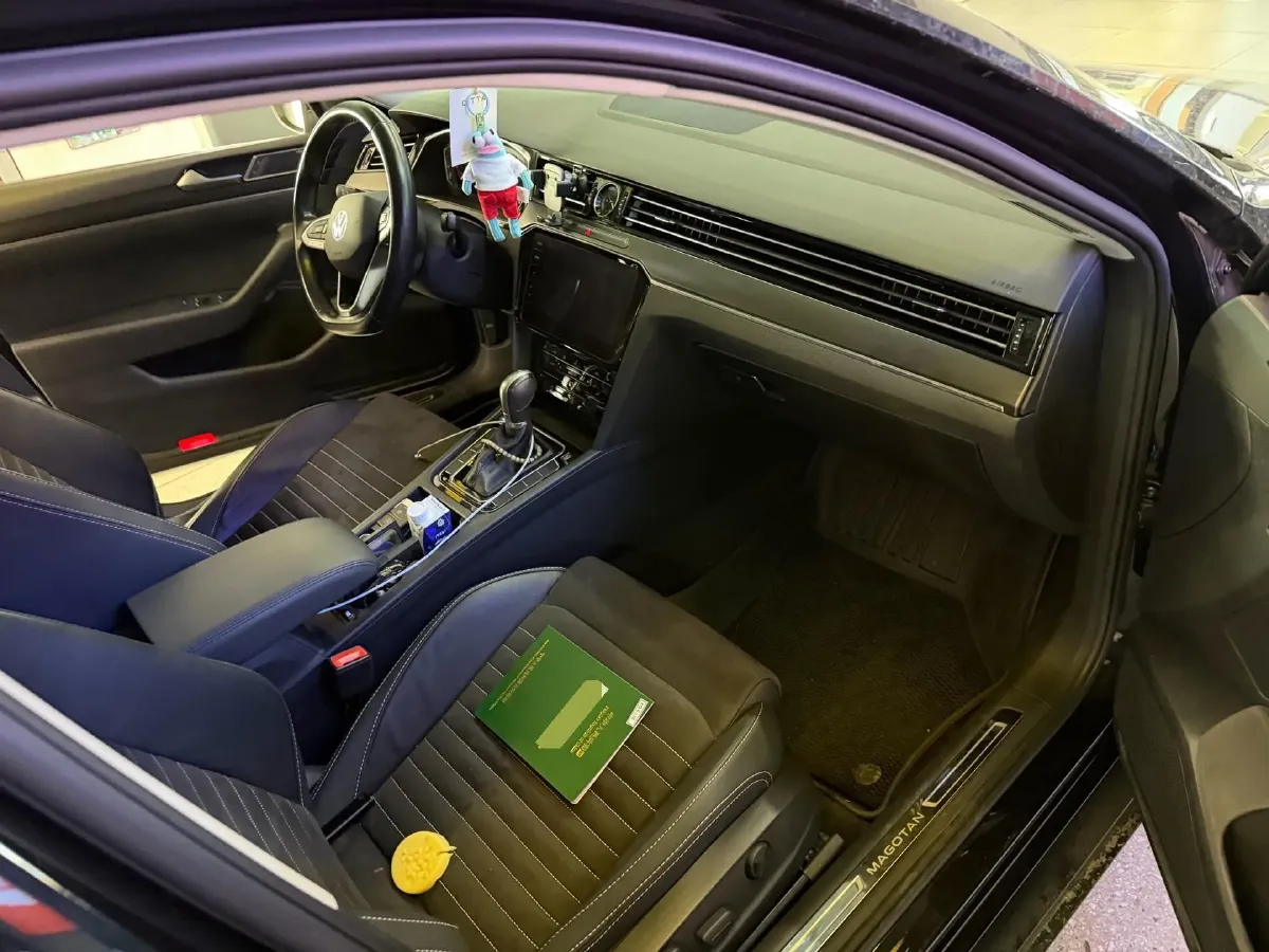 2020 Volkswagen Magotan 2.0T 186HP L4 7DCT,autocango,china used car exporter,china ev exporter,chinese used car exporter,chinese used ev exporter