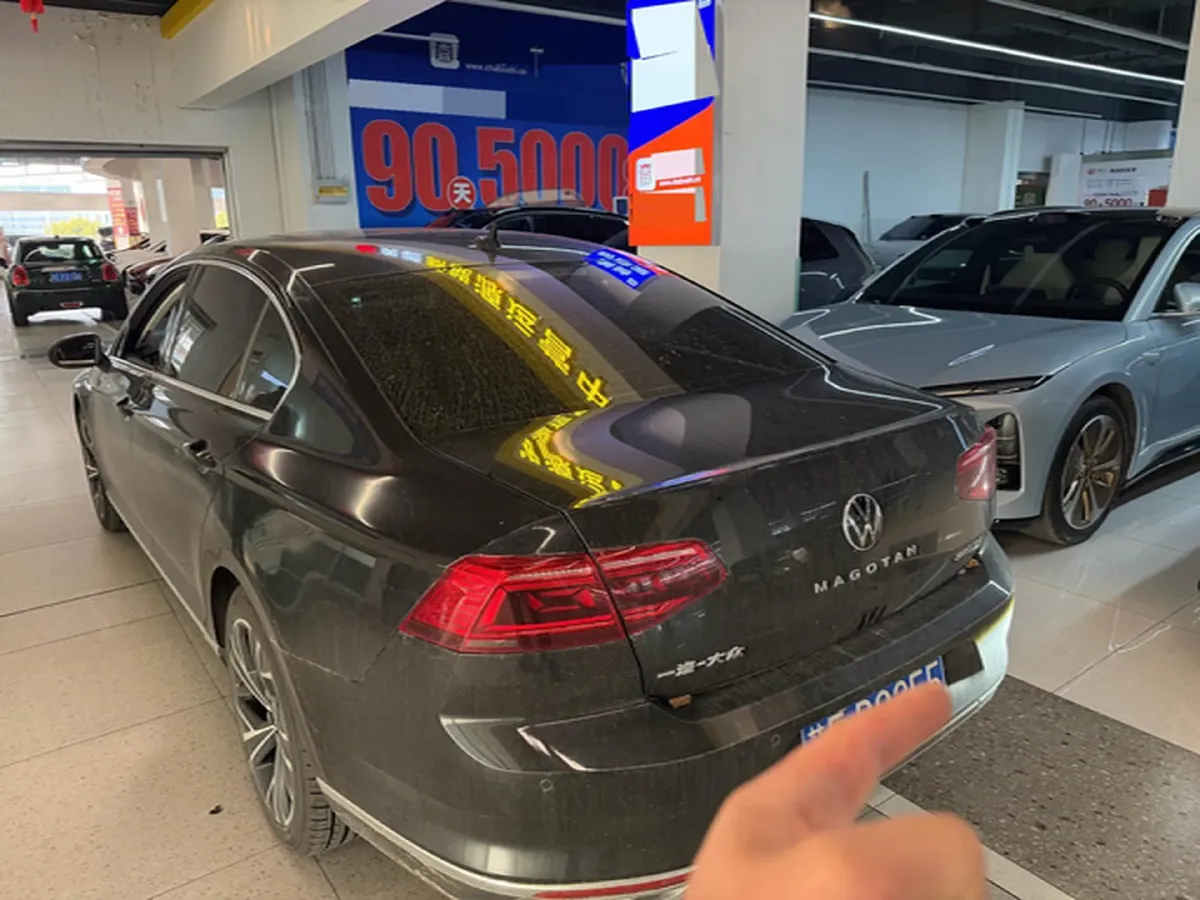 2020 Volkswagen Magotan 2.0T 186HP L4 7DCT,autocango,china used car exporter,china ev exporter,chinese used car exporter,chinese used ev exporter