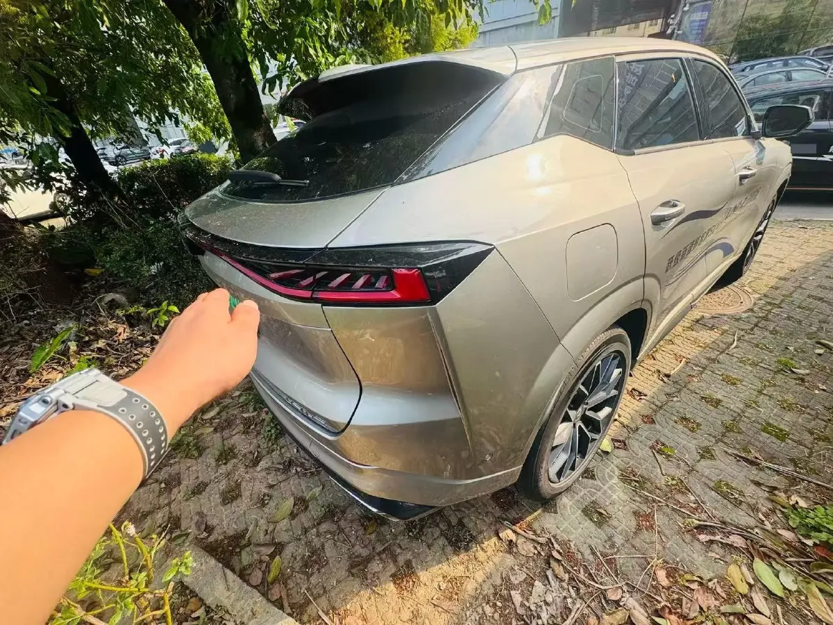 2024 ChangAn UNI-Z 1.5L 98HP L4 E-CVT PHEV 18.4KWH,autocango,china used car exporter,china ev exporter,chinese used car exporter,chinese used ev exporter