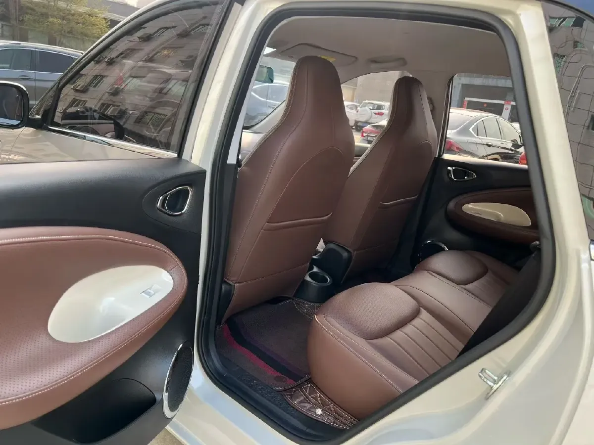 2023 WuLing BinGuo BEV 37.9KWH,autocango,china used car exporter,china ev exporter,chinese used car exporter,chinese used ev exporter