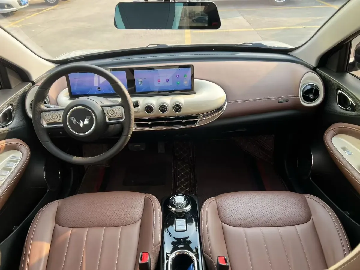 2023 WuLing BinGuo BEV 37.9KWH,autocango,china used car exporter,china ev exporter,chinese used car exporter,chinese used ev exporter