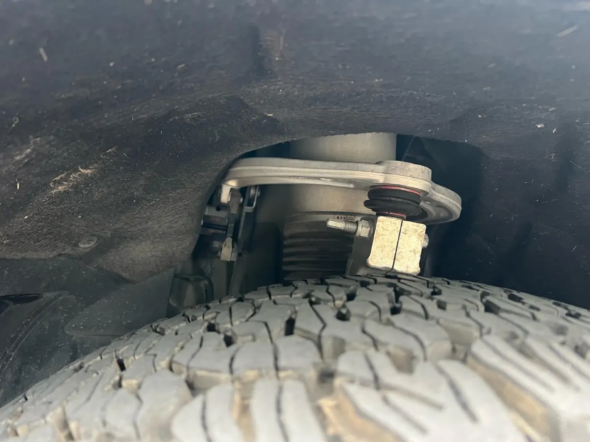 2023 Land Rover Defender 5.0T 525HP V8 8AT,autocango,china used car exporter,china ev exporter,chinese used car exporter,chinese used ev exporter