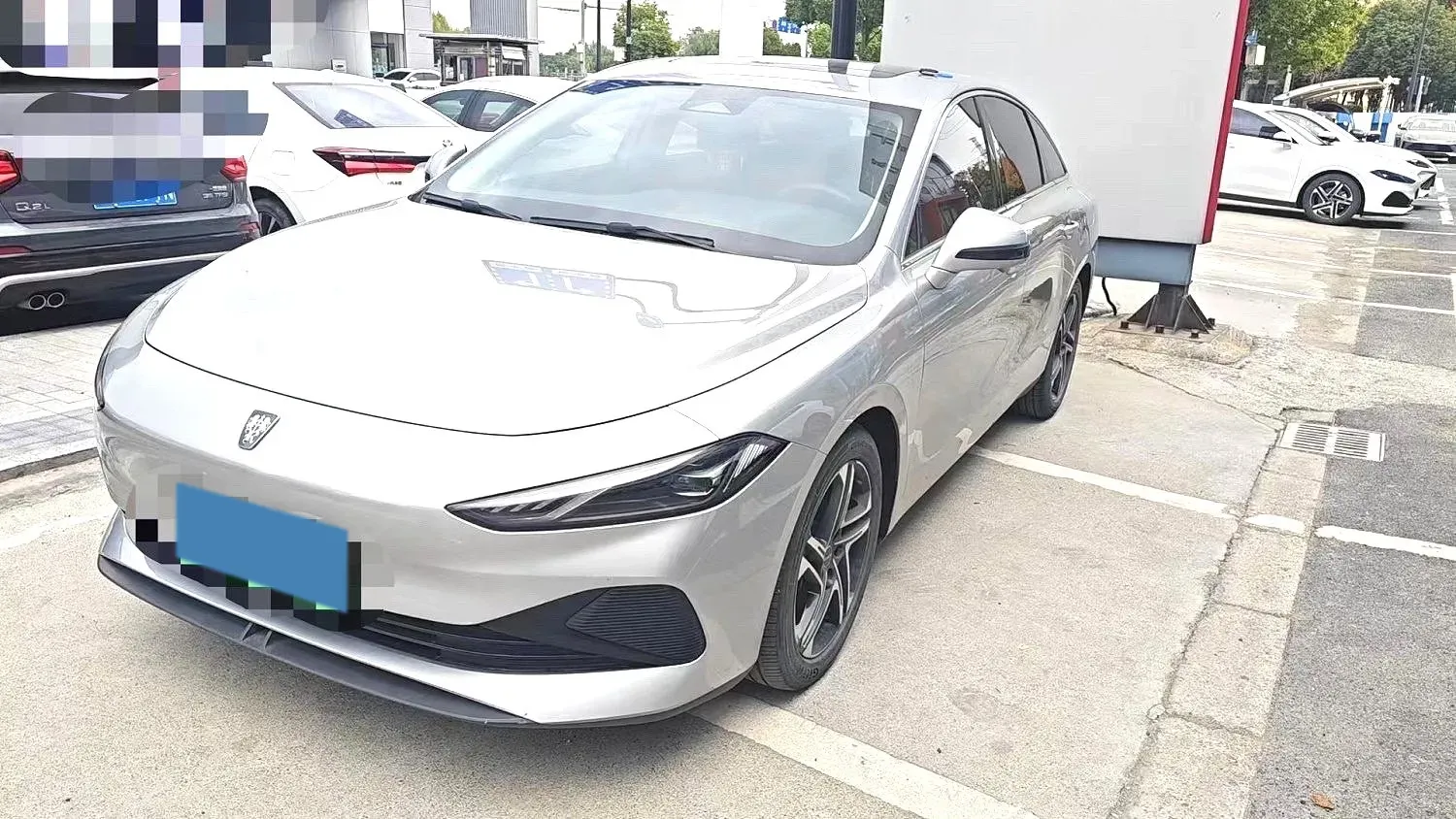 2023 Roewe D7 1.5L 112HP L4 1DHT PHEV 21.4KWH,autocango,china used car exporter,china ev exporter,chinese used car exporter,chinese used ev exporter