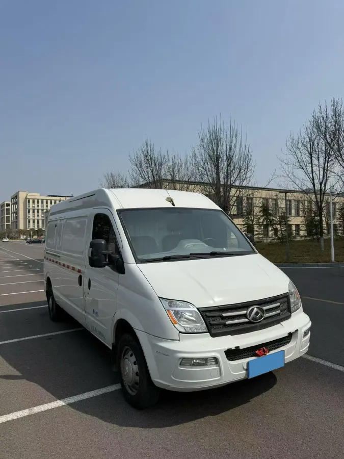 2021 MAXUS XinTu V80 2.0T 127HP L4 6MT,autocango,china used car exporter,china ev exporter,chinese used car exporter,chinese used ev exporter