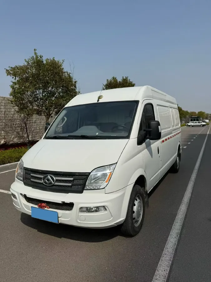 2021 MAXUS XinTu V80 2.0T 127HP L4 6MT,autocango,china used car exporter,china ev exporter,chinese used car exporter,chinese used ev exporter