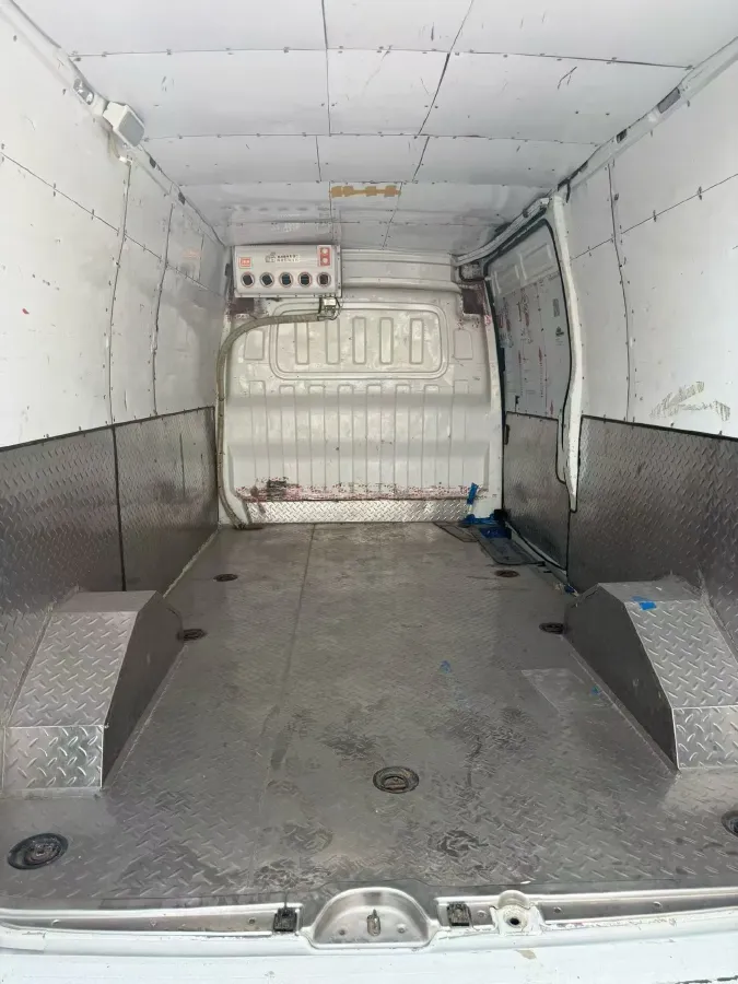 2021 MAXUS XinTu V80 2.0T 127HP L4 6MT,autocango,china used car exporter,china ev exporter,chinese used car exporter,chinese used ev exporter