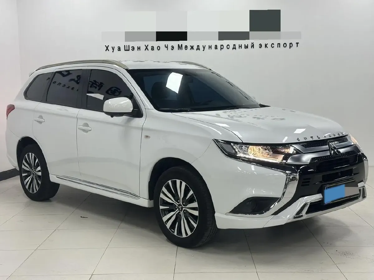 2021 Mitsubishi Outlander 2.0L 166HP L4 CVT,autocango,china used car exporter,china ev exporter,chinese used car exporter,chinese used ev exporter