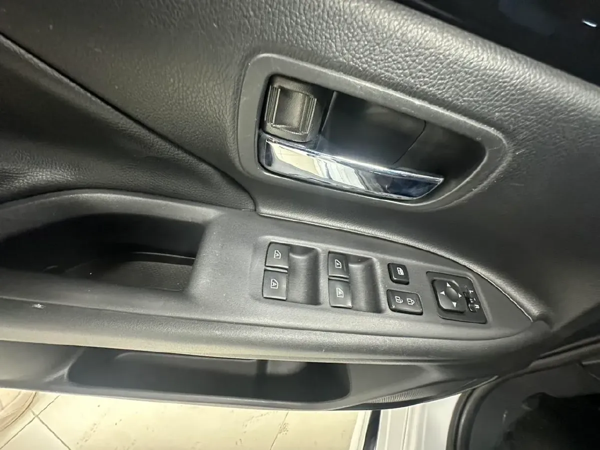 2021 Mitsubishi Outlander 2.0L 166HP L4 CVT,autocango,china used car exporter,china ev exporter,chinese used car exporter,chinese used ev exporter