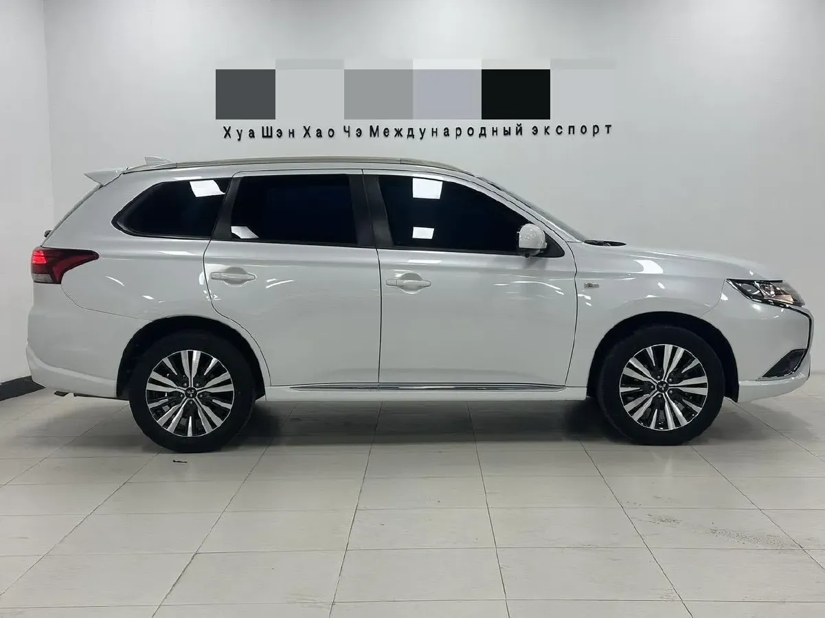 2021 Mitsubishi Outlander 2.0L 166HP L4 CVT,autocango,china used car exporter,china ev exporter,chinese used car exporter,chinese used ev exporter