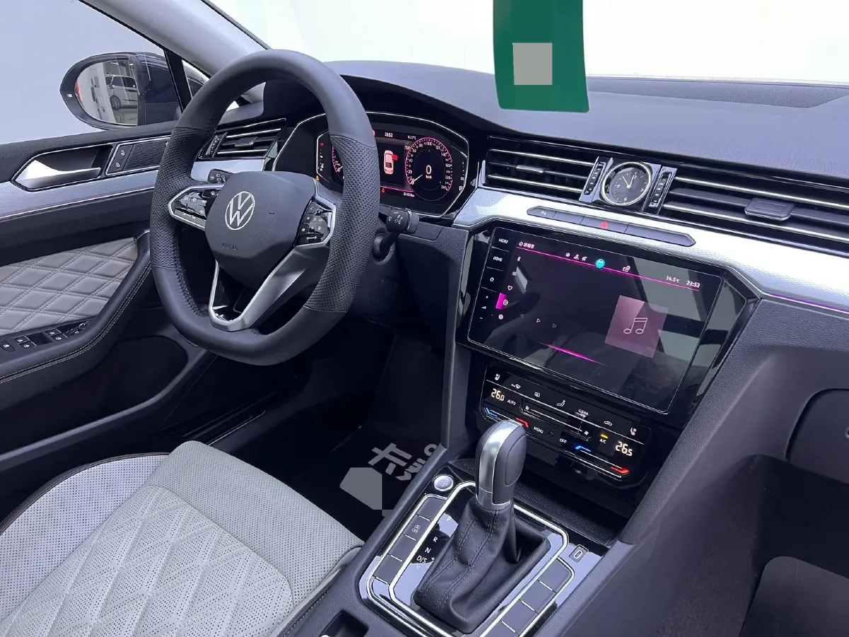 2023 Volkswagen Magotan 2.0T 186HP L4 7DCT,autocango,china used car exporter,china ev exporter,chinese used car exporter,chinese used ev exporter