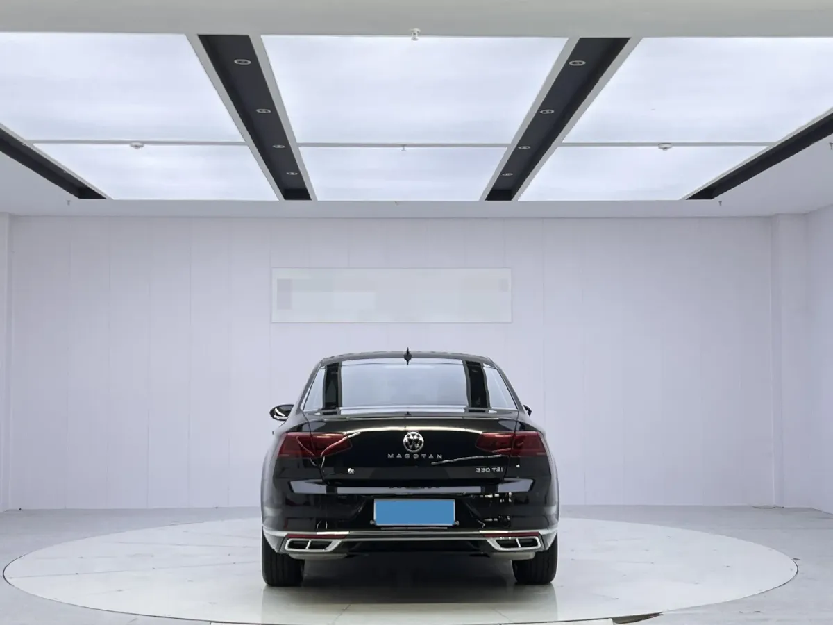 2023 Volkswagen Magotan 2.0T 186HP L4 7DCT,autocango,china used car exporter,china ev exporter,chinese used car exporter,chinese used ev exporter