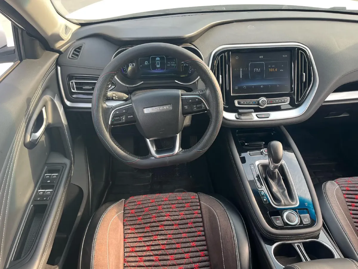 2018 Jetour X70 1.5T 147HP L4 8AT,autocango,china used car exporter,china ev exporter,chinese used car exporter,chinese used ev exporter