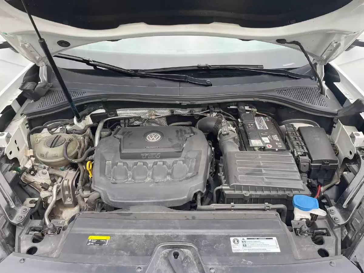 2019 Jeep Cherokee 2.0T 234HP L4 9AT,autocango,china used car exporter,china ev exporter,chinese used car exporter,chinese used ev exporter