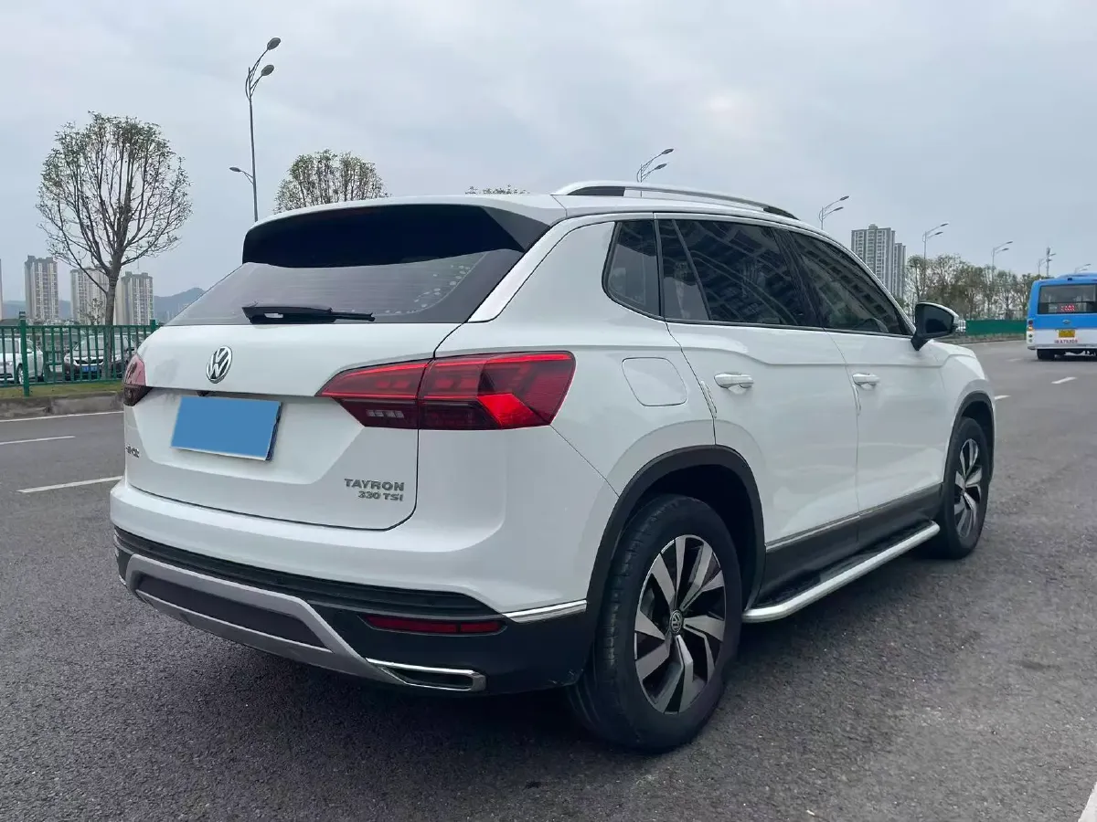 2019 Jeep Cherokee 2.0T 234HP L4 9AT,autocango,china used car exporter,china ev exporter,chinese used car exporter,chinese used ev exporter