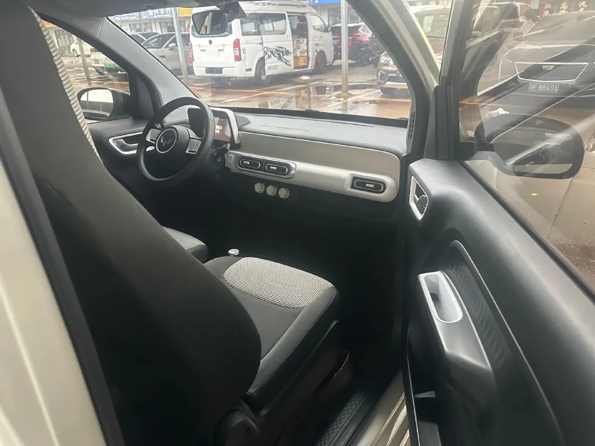 2024 WuLing HongGuang MINI EV BEV 17.3KWH,autocango,china used car exporter,china ev exporter,chinese used car exporter,chinese used ev exporter