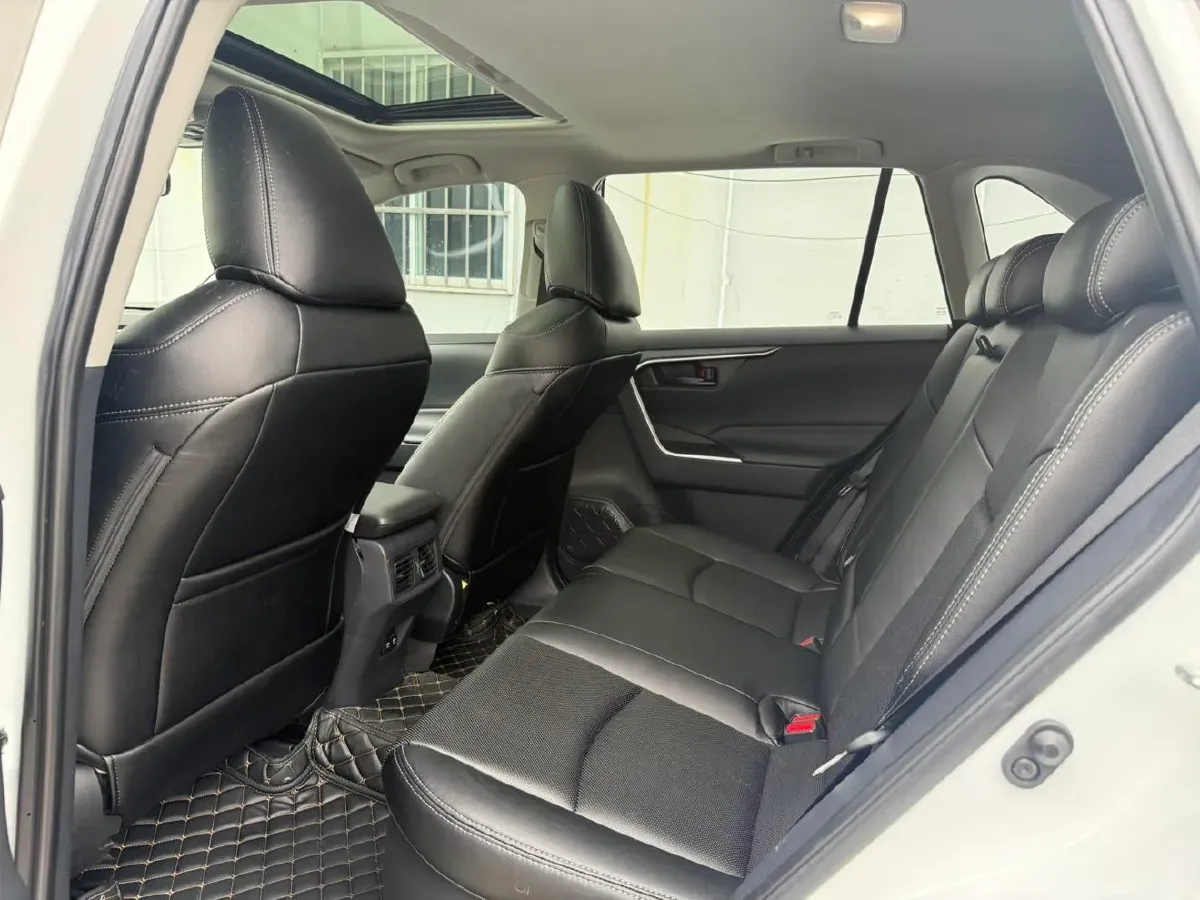 2023 Toyota RAV4 2.5L 178HP L4 E-CVT Hybrid,autocango,china used car exporter,china ev exporter,chinese used car exporter,chinese used ev exporter