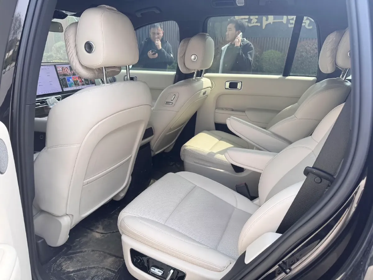 2024 Toyota Granvia 2.5L 189HP L4 E-CVT Hybrid,autocango,china used car exporter,china ev exporter,chinese used car exporter,chinese used ev exporter